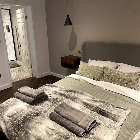The Retreat, Luxury Studio Apartment In Bath With Parking Exterior photo